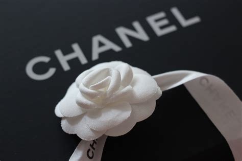 kamelie chanel bedeutung|chanel's camellia.